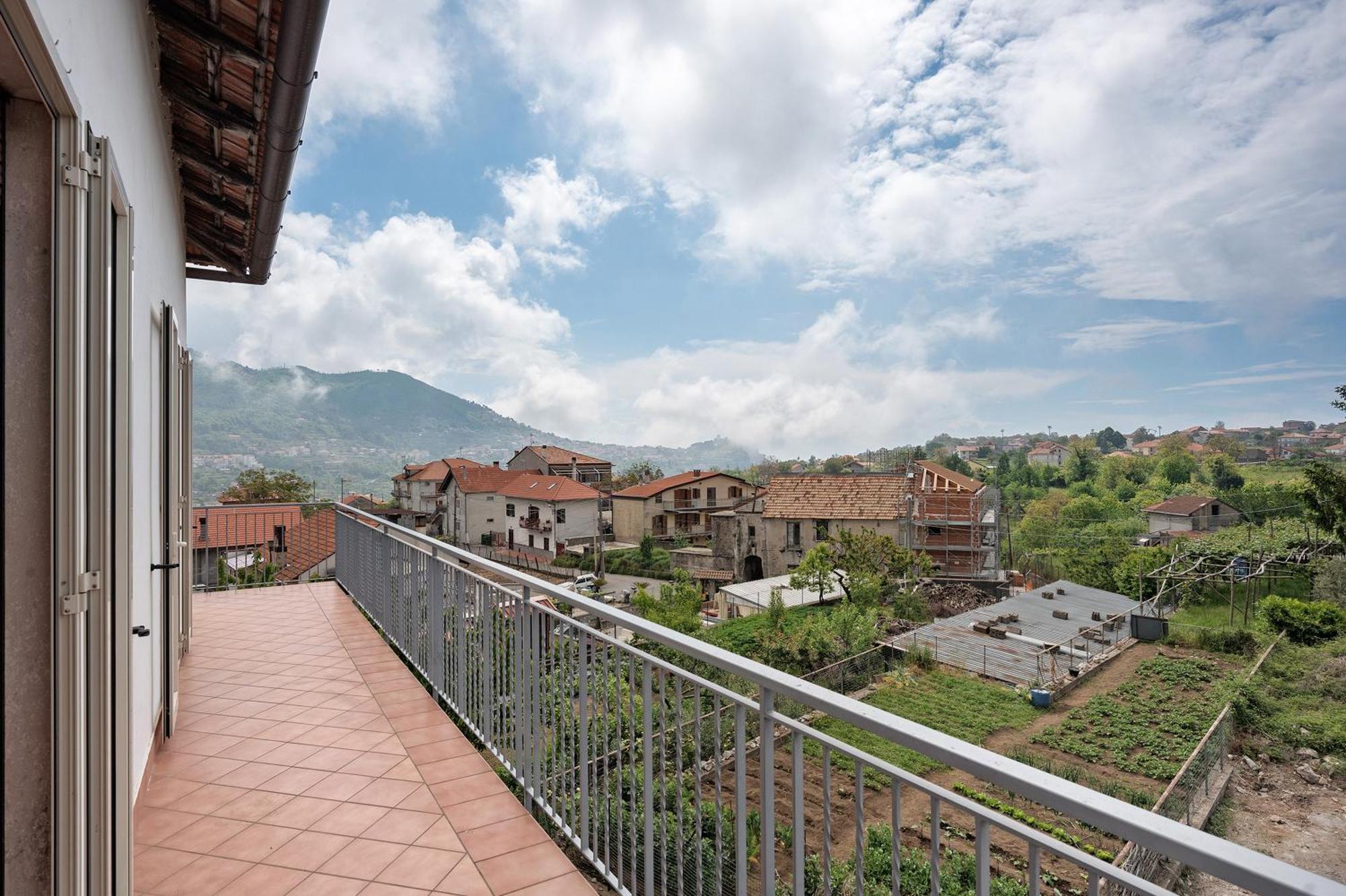 Zio Gennaro Residence อาเจโรลา ภายนอก รูปภาพ
